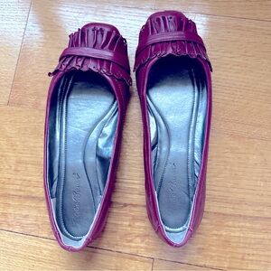 Eddie Bauer Red Leather Ballet Flats with Gathered Toe Detail, Size 8